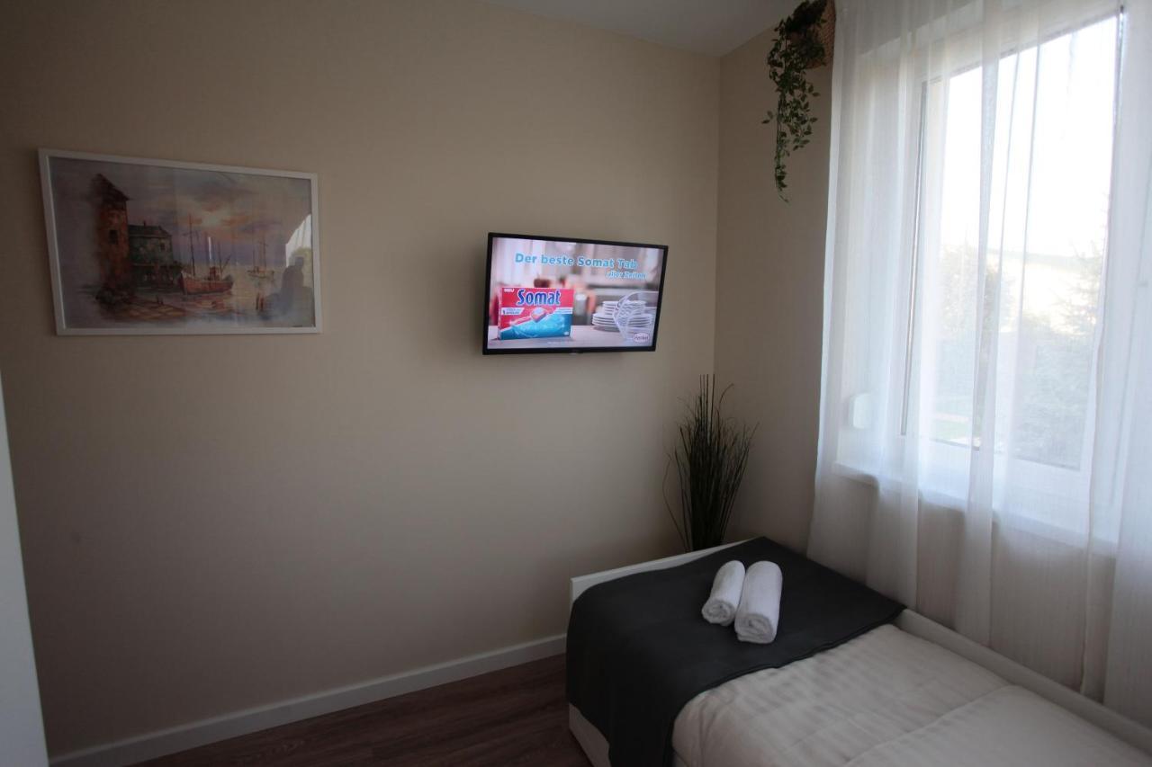 Airport Almaskert Panzio Bed and Breakfast Vecsés Εξωτερικό φωτογραφία