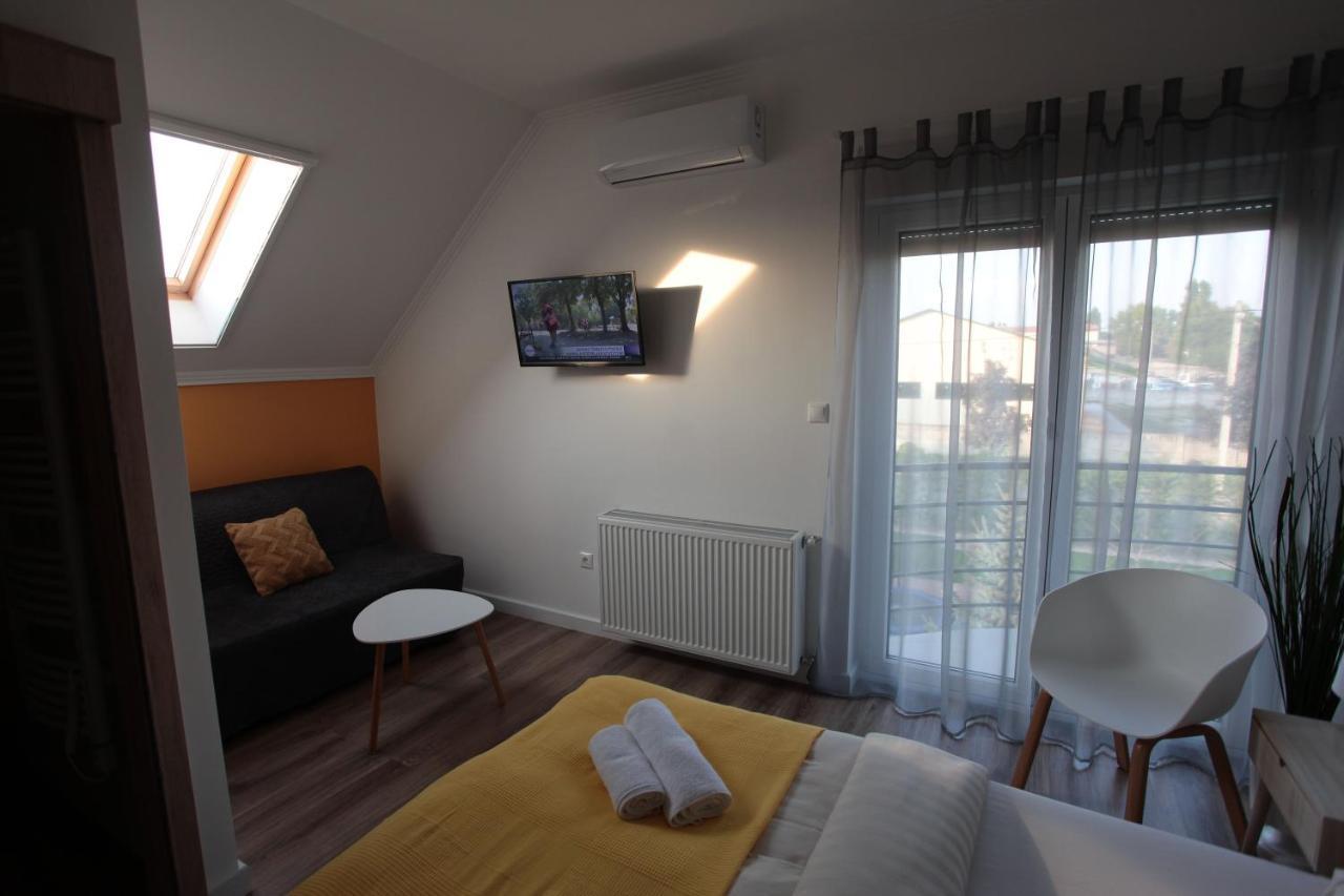 Airport Almaskert Panzio Bed and Breakfast Vecsés Εξωτερικό φωτογραφία