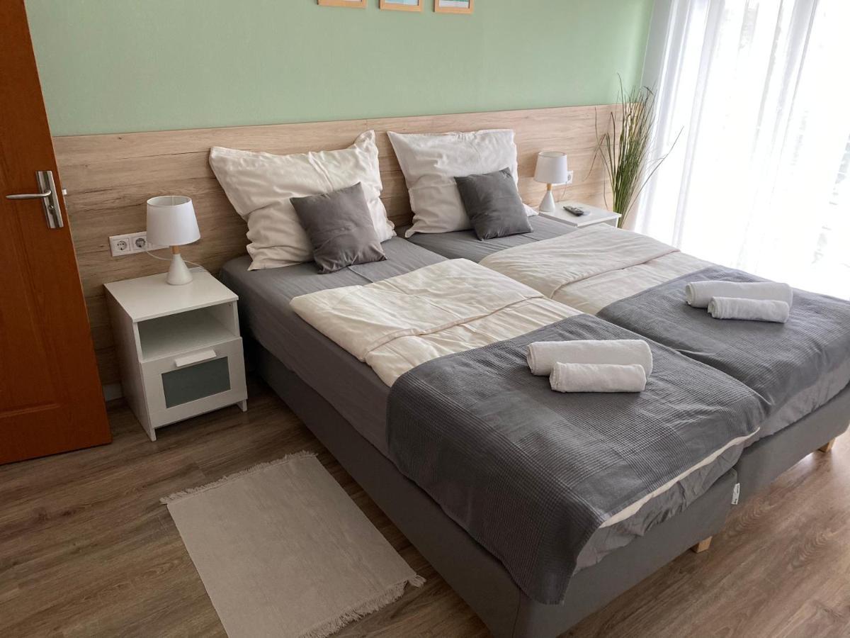 Airport Almaskert Panzio Bed and Breakfast Vecsés Εξωτερικό φωτογραφία
